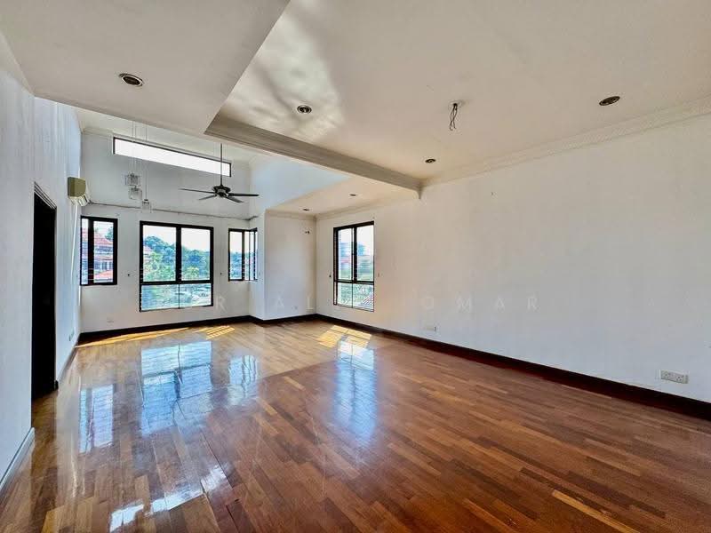 2-storey Terraced House for Sale in Bukit Jelutong (Shah Alam) - Nur Alia Omar - Living Room - PropertyGuru.com.my