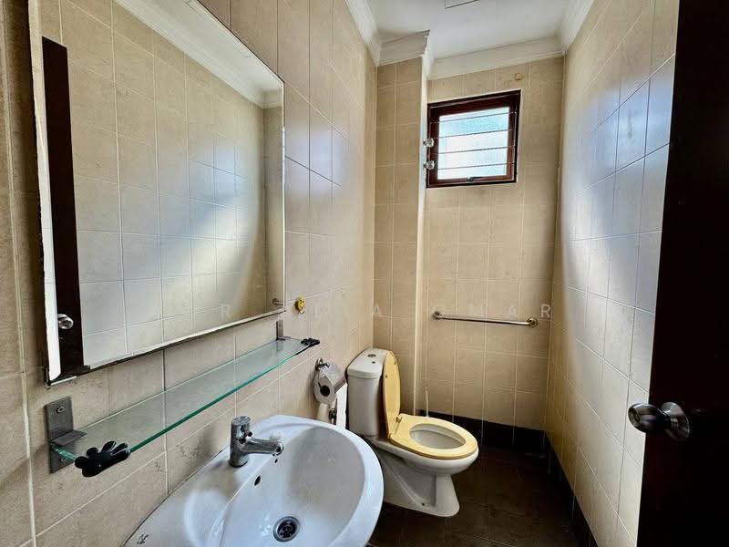 2-storey Terraced House for Sale in Bukit Jelutong (Shah Alam) - Nur Alia Omar - Bathroom - PropertyGuru.com.my