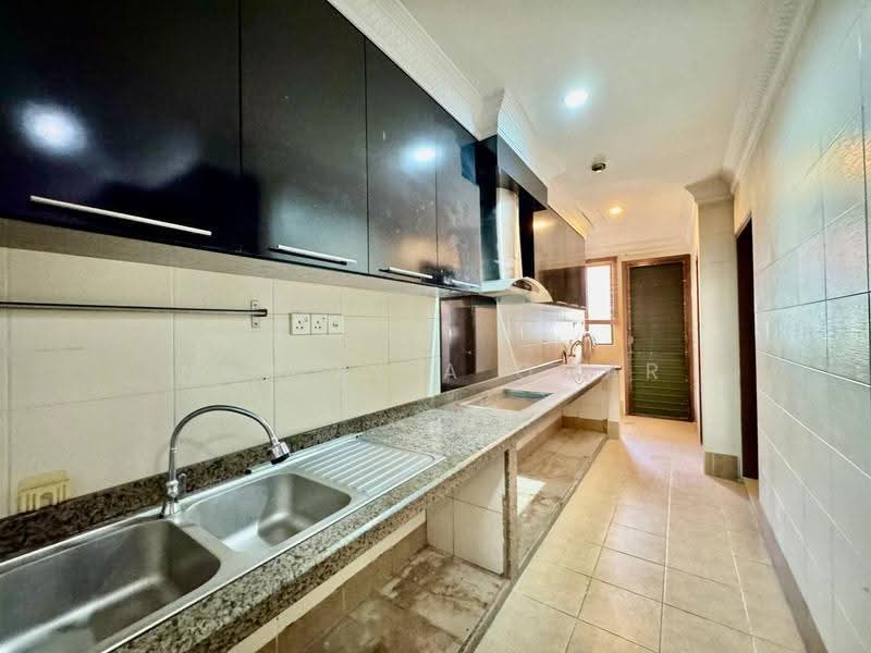 2-storey Terraced House for Sale in Bukit Jelutong (Shah Alam) - Nur Alia Omar - Kitchen - PropertyGuru.com.my