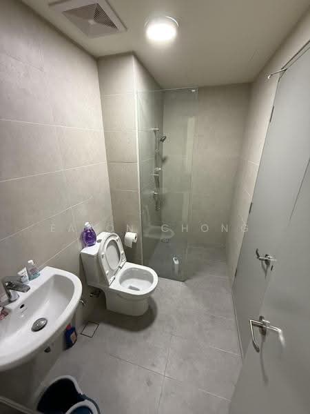 Kediaman Servis untuk Disewa di 8th & Stellar - Earon Chong - Bathroom - PropertyGuru.com.my