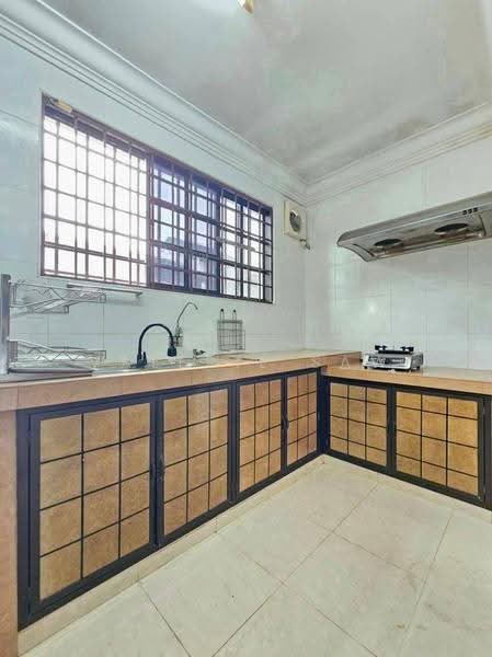 Rumah Teres 1-Tingkat untuk Dijual di Taman Johor Jaya (Johor Bahru) - Valerie Saw - Kitchen - PropertyGuru.com.my