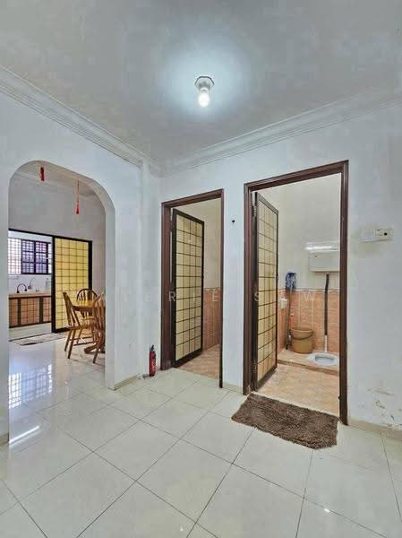 Rumah Teres 1-Tingkat untuk Dijual di Taman Johor Jaya (Johor Bahru) - Valerie Saw - Kitchen - PropertyGuru.com.my