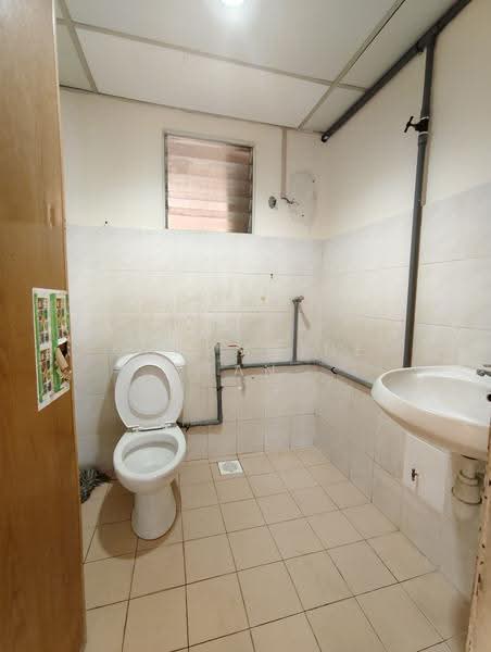 Apartment for Sale at Warisan City View - Charmaine Tan - Bathroom - PropertyGuru.com.my