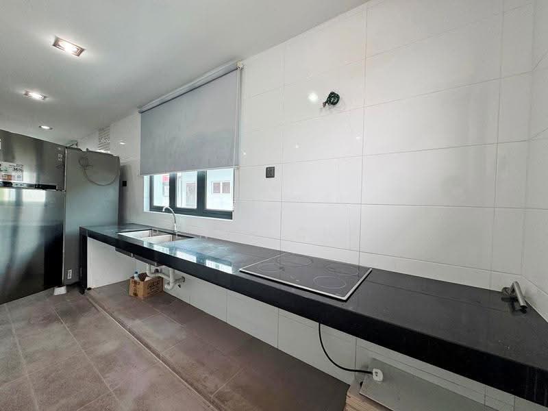 Terraced House for Rent in Bandar Botanic (Klang) - Penny Chia - Kitchen - PropertyGuru.com.my