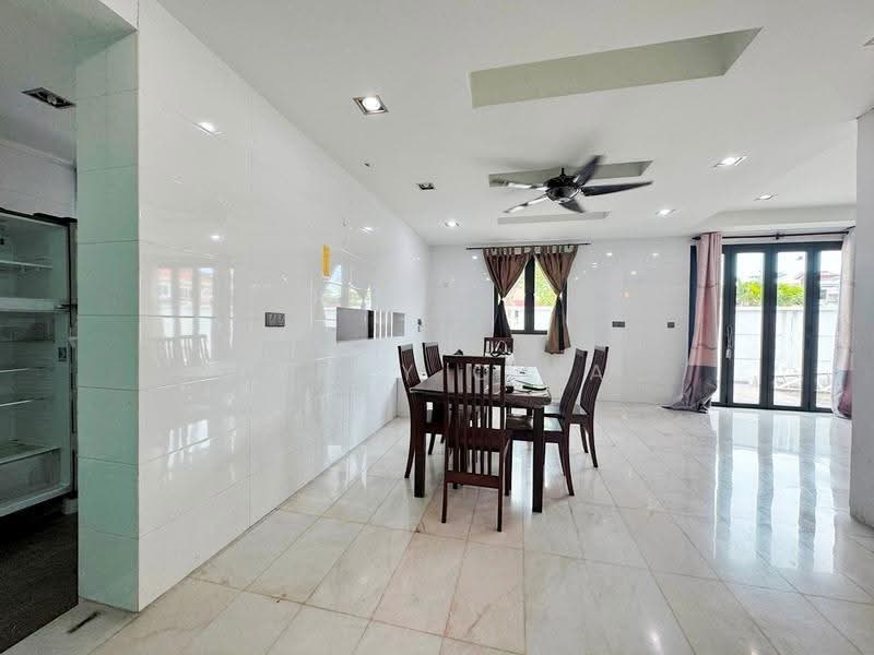 Terraced House for Rent in Bandar Botanic (Klang) - Penny Chia - Dining Room - PropertyGuru.com.my