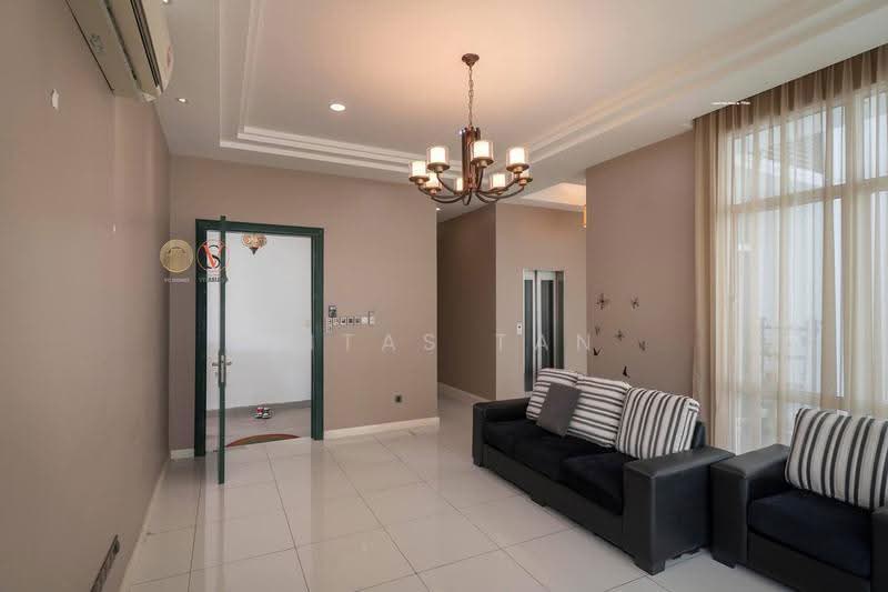 Semi-Detached House for Sale in Setia Eco Park (Setia Alam) - Vitas Tan - Living Room - PropertyGuru.com.my