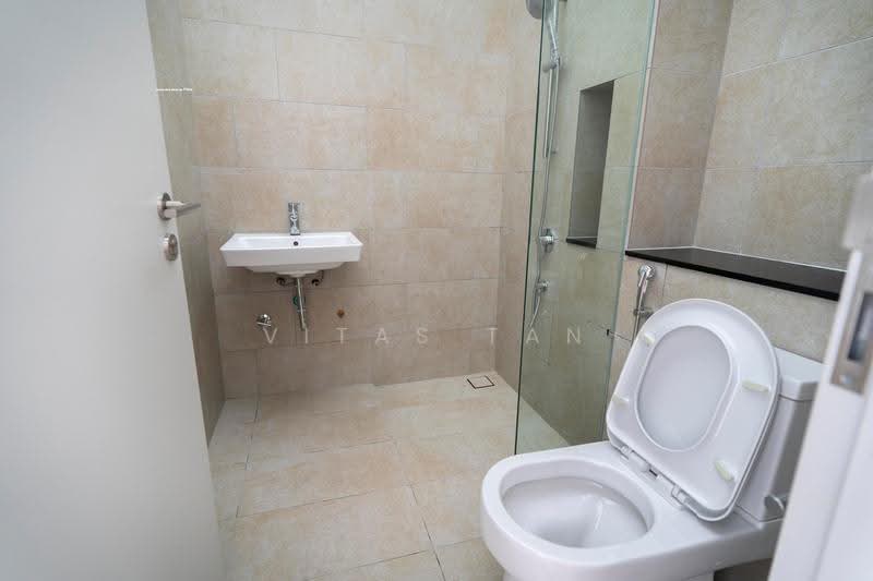 Semi-Detached House for Sale in Setia Eco Park (Setia Alam) - Vitas Tan - Bathroom - PropertyGuru.com.my