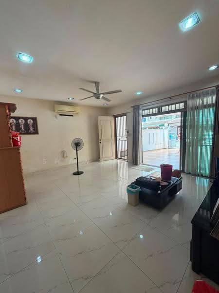 2-storey Terraced House for Sale in Johor Bahru (Johor) - Shawn Chan - Living Room - PropertyGuru.com.my