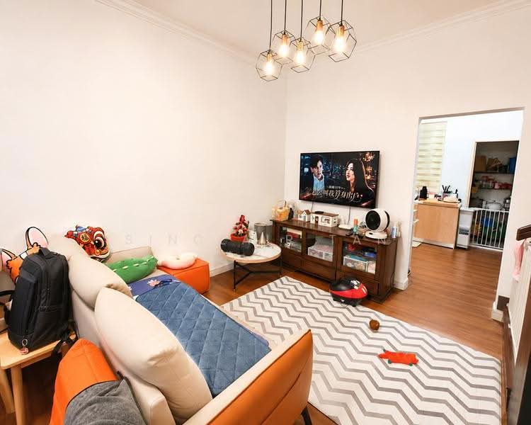 2-storey Terraced House for Sale in Kota Kemuning (Shah Alam) - Sinclair Tan - Living Room - PropertyGuru.com.my