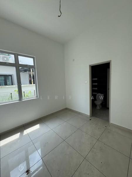 Rumah Kluster untuk Dijual di Taman Kempas Utama (Tebrau) - Valerie Saw - Bathroom - PropertyGuru.com.my