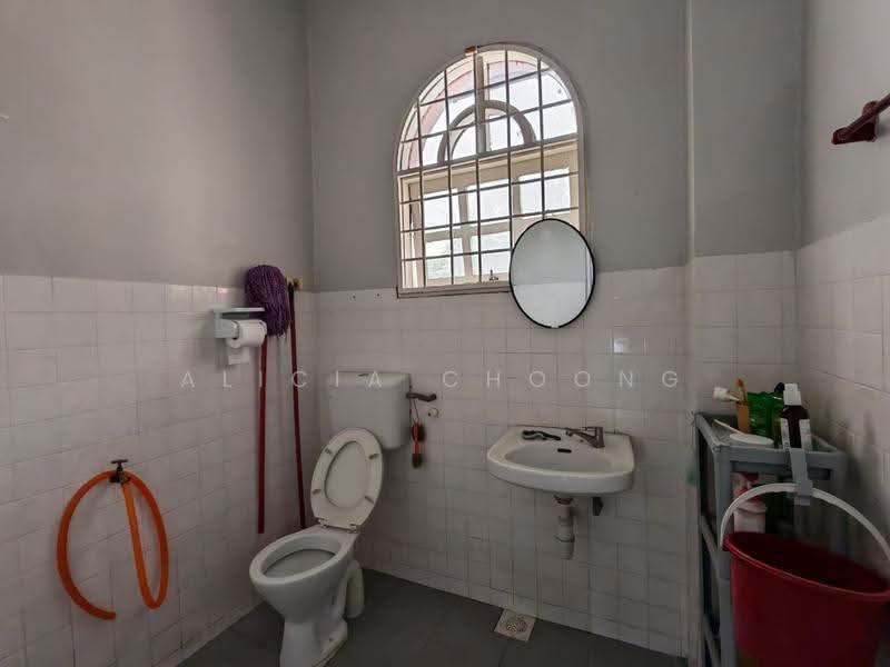 Terraced House for Sale in Bandar Sungai Long (Selangor) - Alicia Choong - Bathroom - PropertyGuru.com.my