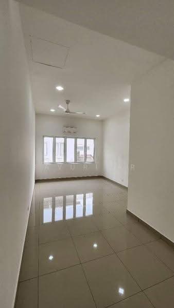 Rumah Teres 3-Tingkat untuk Dijual di Taman Putra Prima (Puchong) - Stanley Savuriyar - Living Room - PropertyGuru.com.my