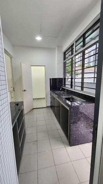 Rumah Teres 3-Tingkat untuk Dijual di Taman Putra Prima (Puchong) - Stanley Savuriyar - Kitchen - PropertyGuru.com.my