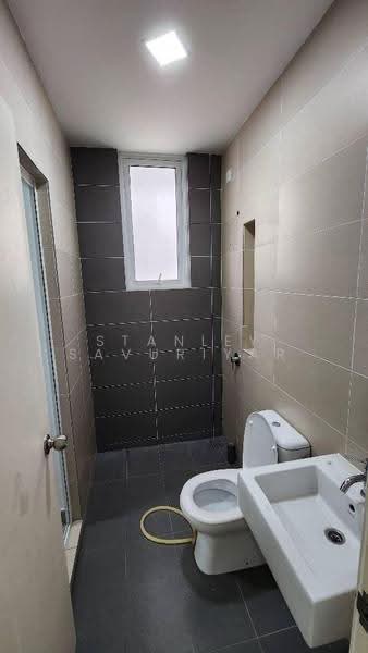 Rumah Teres 3-Tingkat untuk Dijual di Taman Putra Prima (Puchong) - Stanley Savuriyar - Bathroom - PropertyGuru.com.my