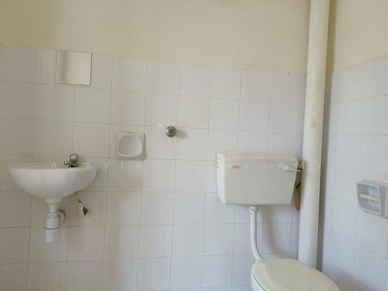 2-storey Terraced House for Rent in Taman Putra Perdana (Puchong) - Alavian Ramasamy - Bathroom - PropertyGuru.com.my