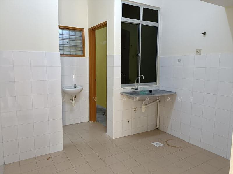 2-storey Terraced House for Rent in Taman Putra Perdana (Puchong) - Alavian Ramasamy - Kitchen - PropertyGuru.com.my