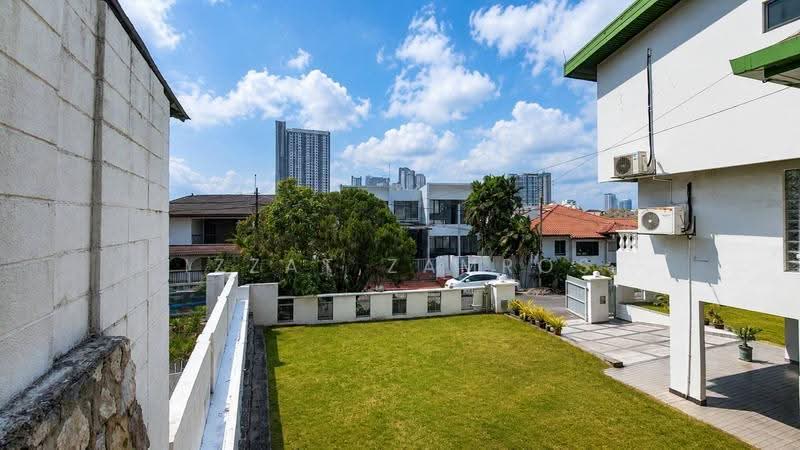 Bungalow House for Sale in Taman Desa (Kuala Lumpur) - Izzat Zamros - PropertyGuru.com.my