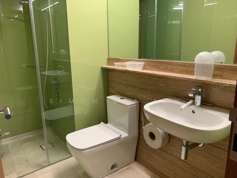 Kondominium untuk Disewa di Sky Suites @ KLCC - Simon G A Tan - hot water to Basin Rain Handheld shower - PropertyGuru.com.my