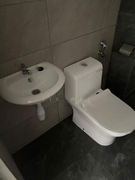 Kondominium untuk Dijual di Residensi Bintang - Jie Wei - Bathroom - PropertyGuru.com.my