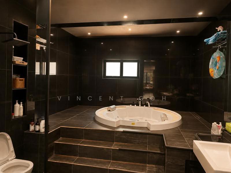 3-storey Terraced House for Sale in Ambang Botanic (Klang) - Vincent Goh - Bathroom - PropertyGuru.com.my