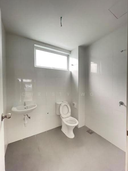 Rumah Teres 2-Tingkat untuk Dijual di Taman Nadayu 92 (Kajang) - Christy Woo - Bathroom - PropertyGuru.com.my