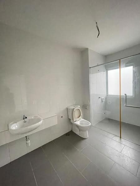 Rumah Teres 2-Tingkat untuk Dijual di Taman Nadayu 92 (Kajang) - Christy Woo - Bathroom - PropertyGuru.com.my