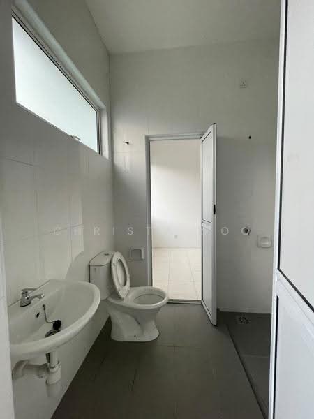 Rumah Teres 2-Tingkat untuk Dijual di Taman Nadayu 92 (Kajang) - Christy Woo - Bathroom - PropertyGuru.com.my