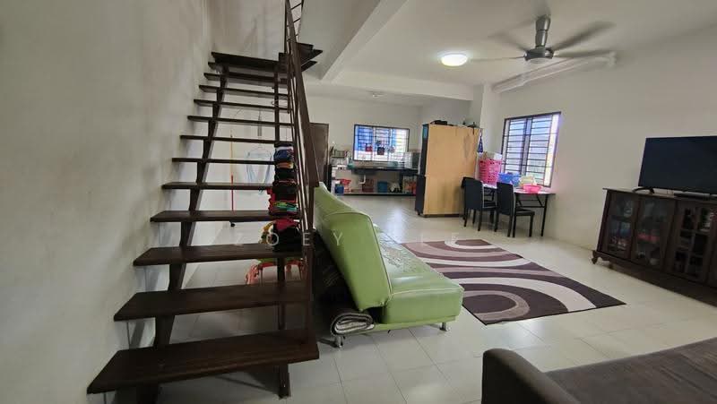 2-storey Terraced House for Sale in Taman Scientex Pasir Gudang (Pasir Gudang) - Zoey Lee - Living Room - PropertyGuru.com.my
