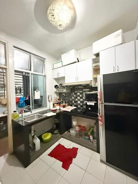 Pangsapuri untuk Dijual di Mutiara Apartment - Zoey Lee - Kitchen - PropertyGuru.com.my