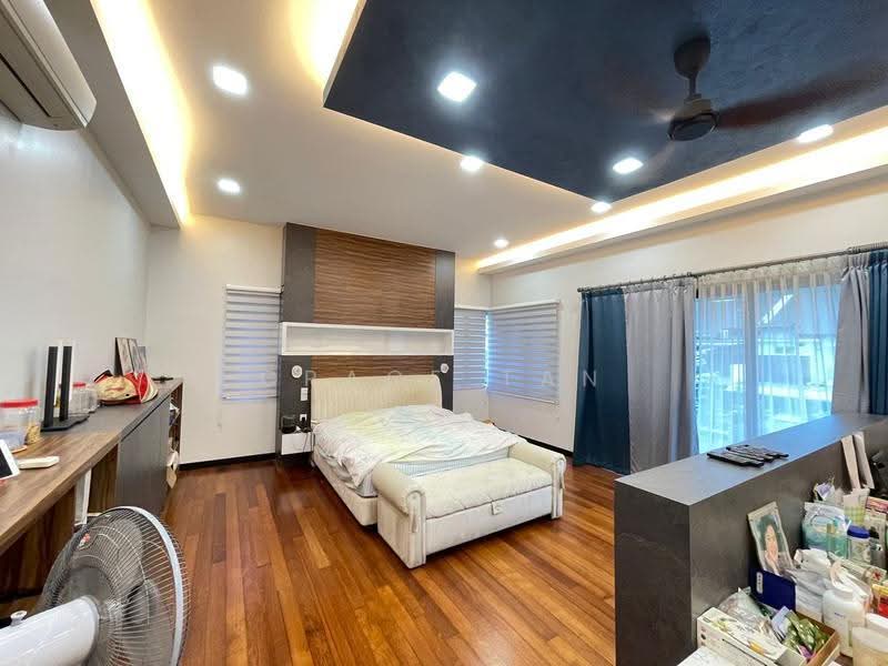 Bungalow House for Sale in Bandar Putra Permai (Seri Kembangan) - Grace Tan - PropertyGuru.com.my