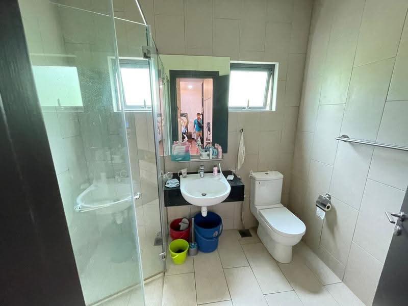 Bungalow House for Sale in Bandar Putra Permai (Seri Kembangan) - Grace Tan - PropertyGuru.com.my
