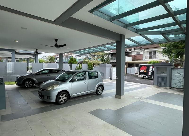 Bungalow House for Sale in Bandar Putra Permai (Seri Kembangan) - Grace Tan - PropertyGuru.com.my