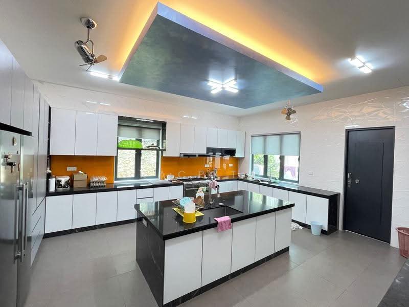 Bungalow House for Sale in Bandar Putra Permai (Seri Kembangan) - Grace Tan - PropertyGuru.com.my