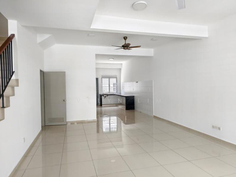 2-storey Terraced House for Sale in Bandar Rimbayu (Telok Panglima Garang) - Evelyn Lim - Living Room - PropertyGuru.com.my