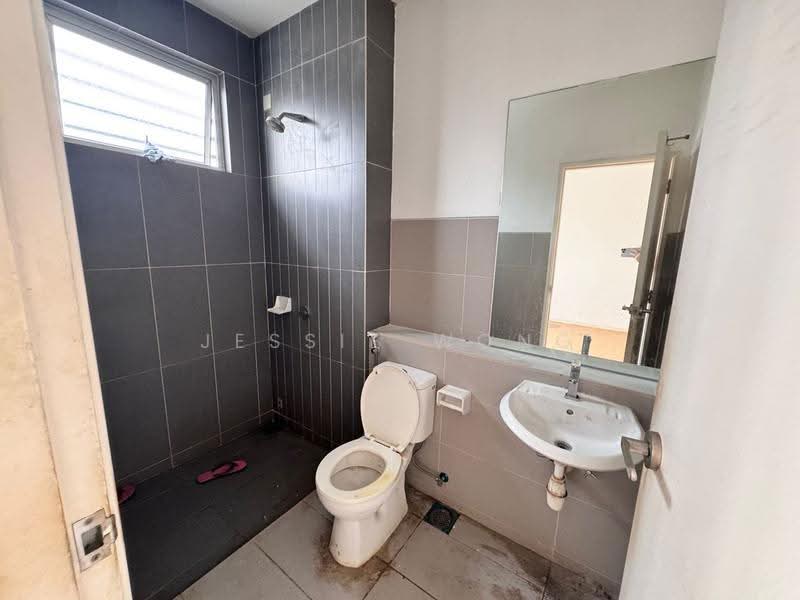 Terraced House for Sale in Bandar Country Homes (Rawang) - Jessie Wong - Bathroom - PropertyGuru.com.my