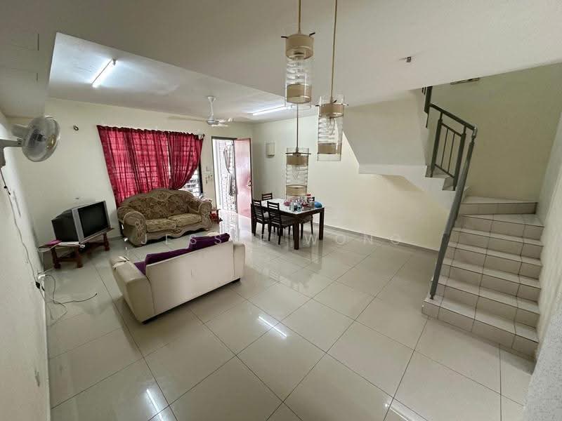 Rumah Teres 2-Tingkat untuk Dijual di Bandar Tasik Puteri (Rawang) - Jessie Wong - Living Room - PropertyGuru.com.my