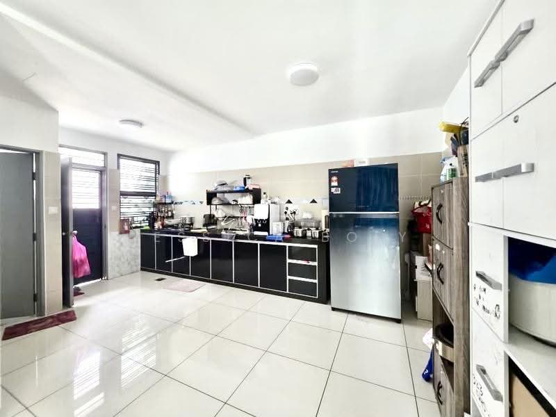 Terraced House for Sale in Bandar Dato Onn (Tebrau) - Jessica Boey - Kitchen - PropertyGuru.com.my