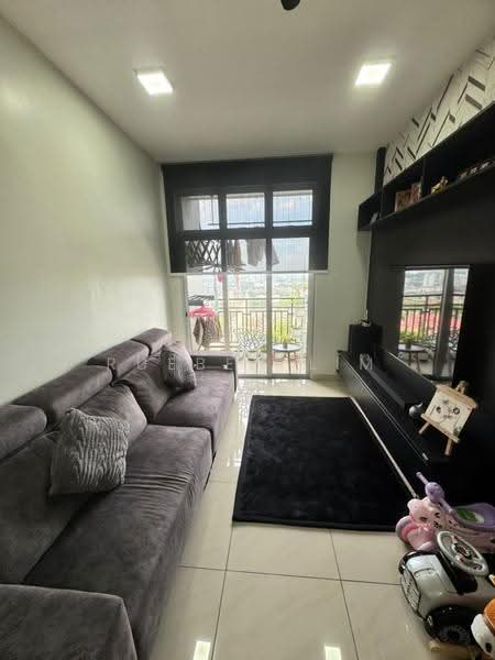 Kediaman Servis untuk Dijual di SKS Habitat - Rueben Lim - Living Room - PropertyGuru.com.my