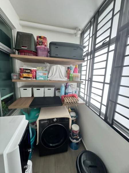 Kediaman Servis untuk Dijual di SKS Habitat - Rueben Lim - Balcony - PropertyGuru.com.my