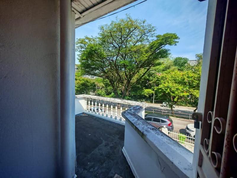 Rumah Teres 2-Tingkat untuk Dijual di Taman Desa (Kuala Lumpur) - Reiis Lai - Balcony - PropertyGuru.com.my