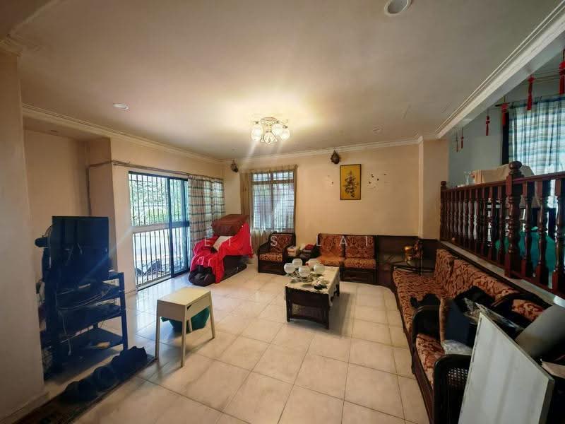 Rumah Teres 2-Tingkat untuk Dijual di Taman Desa (Kuala Lumpur) - Reiis Lai - Living Room - PropertyGuru.com.my