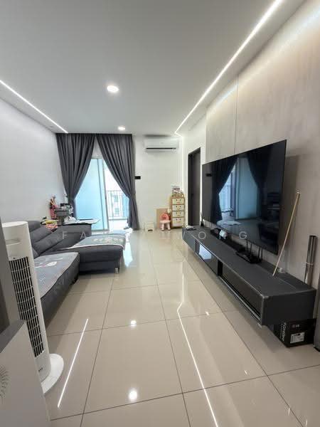 Kondominium untuk Dijual di The Stone - Fanny Wong - Living Room - PropertyGuru.com.my