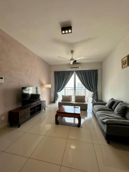 Kondominium untuk Disewa di Surin Condominium - CK Ooi - Living Room - PropertyGuru.com.my