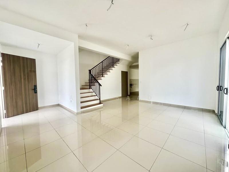 Cluster House for Sale in Alam Sari (Bangi) - Alif Saad - Living Room - PropertyGuru.com.my