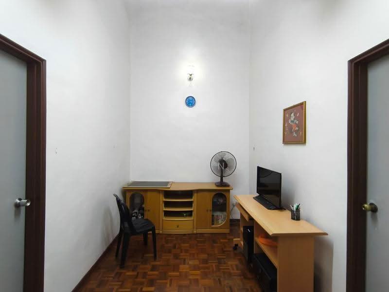 2-storey Terraced House for Sale in Taman Skudai Baru (Skudai) - YC Fung - Study - PropertyGuru.com.my