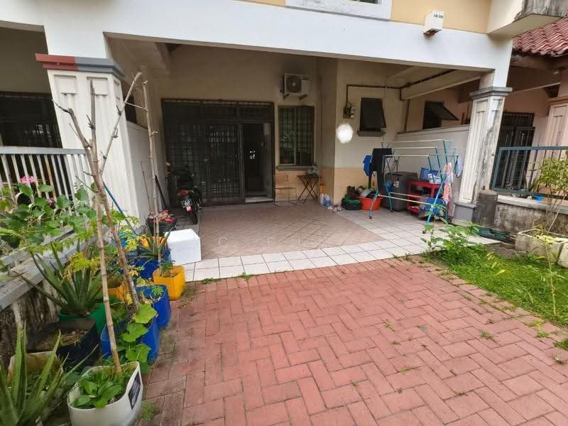 Rumah Teres 1-Tingkat untuk Dijual di Taman Molek (Johor Bahru) - YC Fung - Exterior - PropertyGuru.com.my