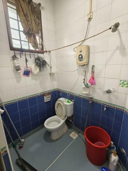 Rumah Teres 1-Tingkat untuk Dijual di Taman Molek (Johor Bahru) - YC Fung - Bathroom - PropertyGuru.com.my
