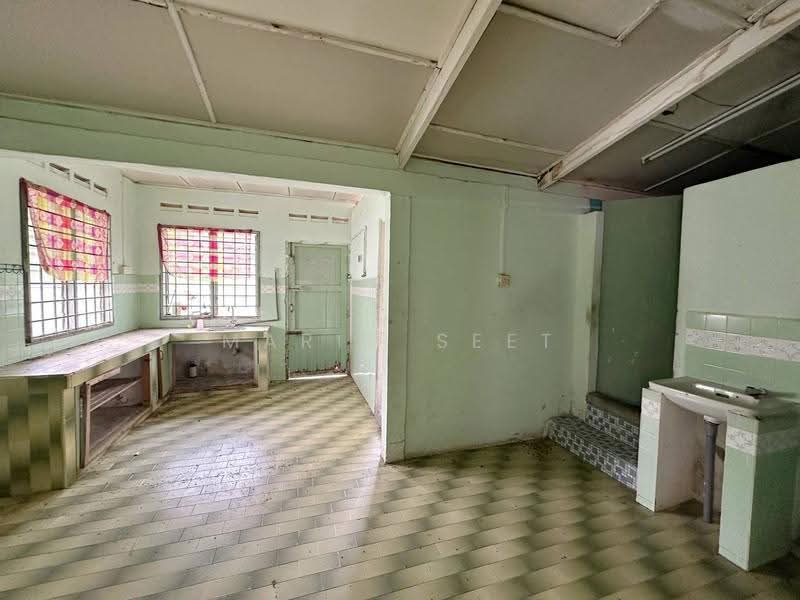 Rumah Teres 1-Tingkat untuk Dijual di Taman Batu Berendam Putra (Batu Berendam) - Mario Seet - Kitchen - PropertyGuru.com.my