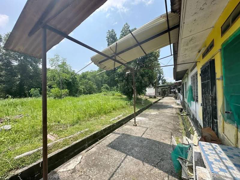 Rumah Teres 1-Tingkat untuk Dijual di Taman Batu Berendam Putra (Batu Berendam) - Mario Seet - Exterior - PropertyGuru.com.my