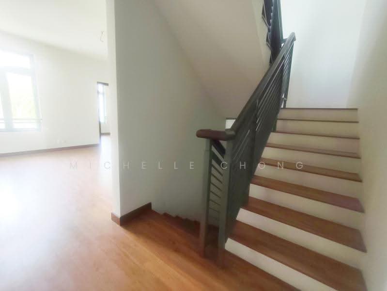 3-storey Terraced House for Sale in Denai Alam (Shah Alam) - Michelle Chong - Stairs - PropertyGuru.com.my